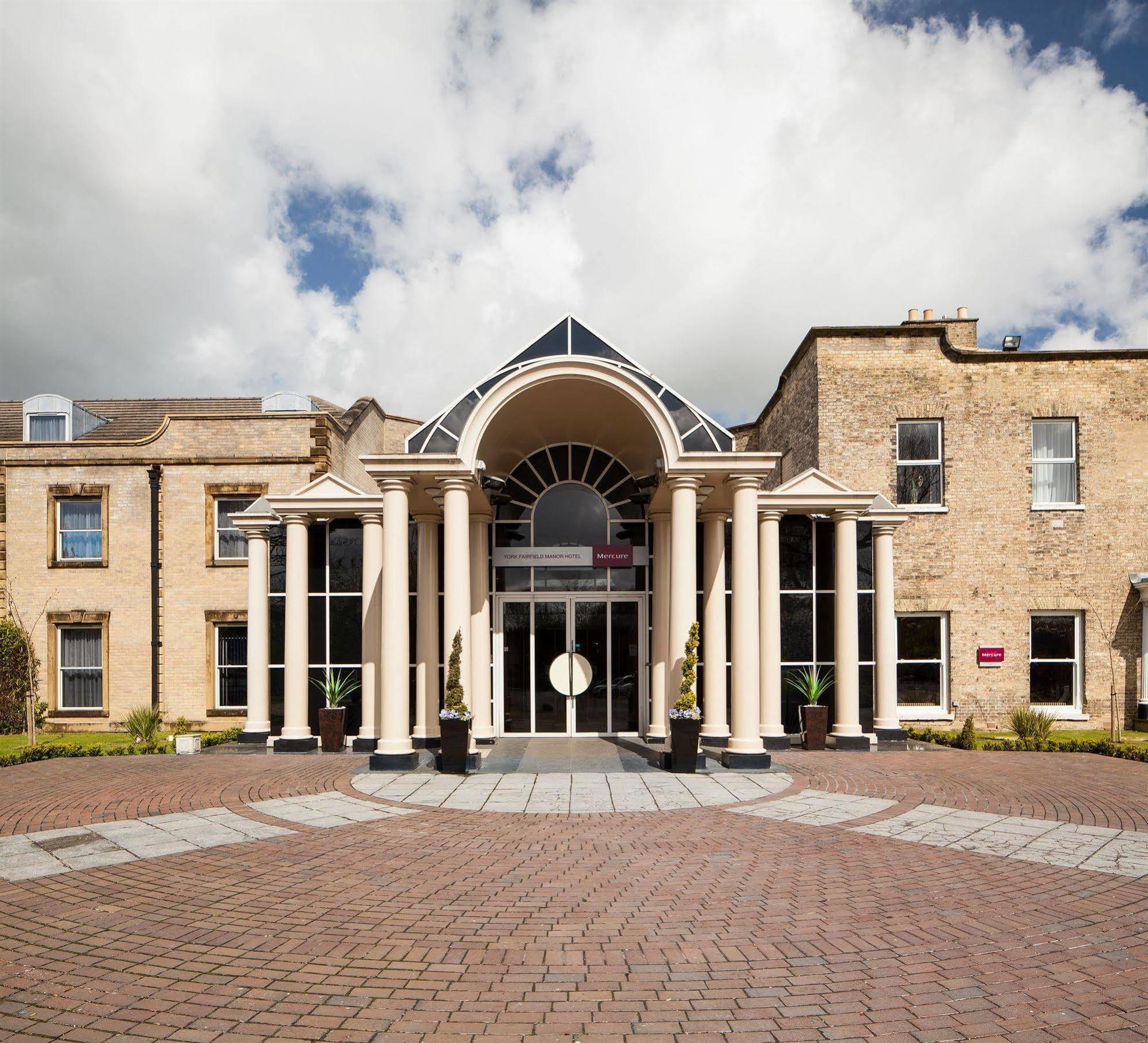 Mercure York Fairfield Manor Hotel Exteriér fotografie